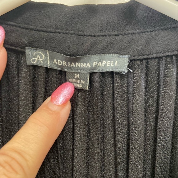 Adriana Papel sleeveless fancy top black pleated so pretty size med - Picture 2 of 7